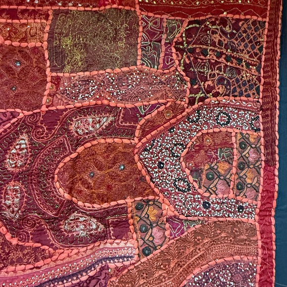 Exquisite Vintage Indian Wall Tapestry with Hand Embroidered Zari,beads,Mirror - Picture 11 of 13